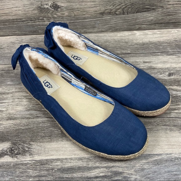 uggs flats with bow